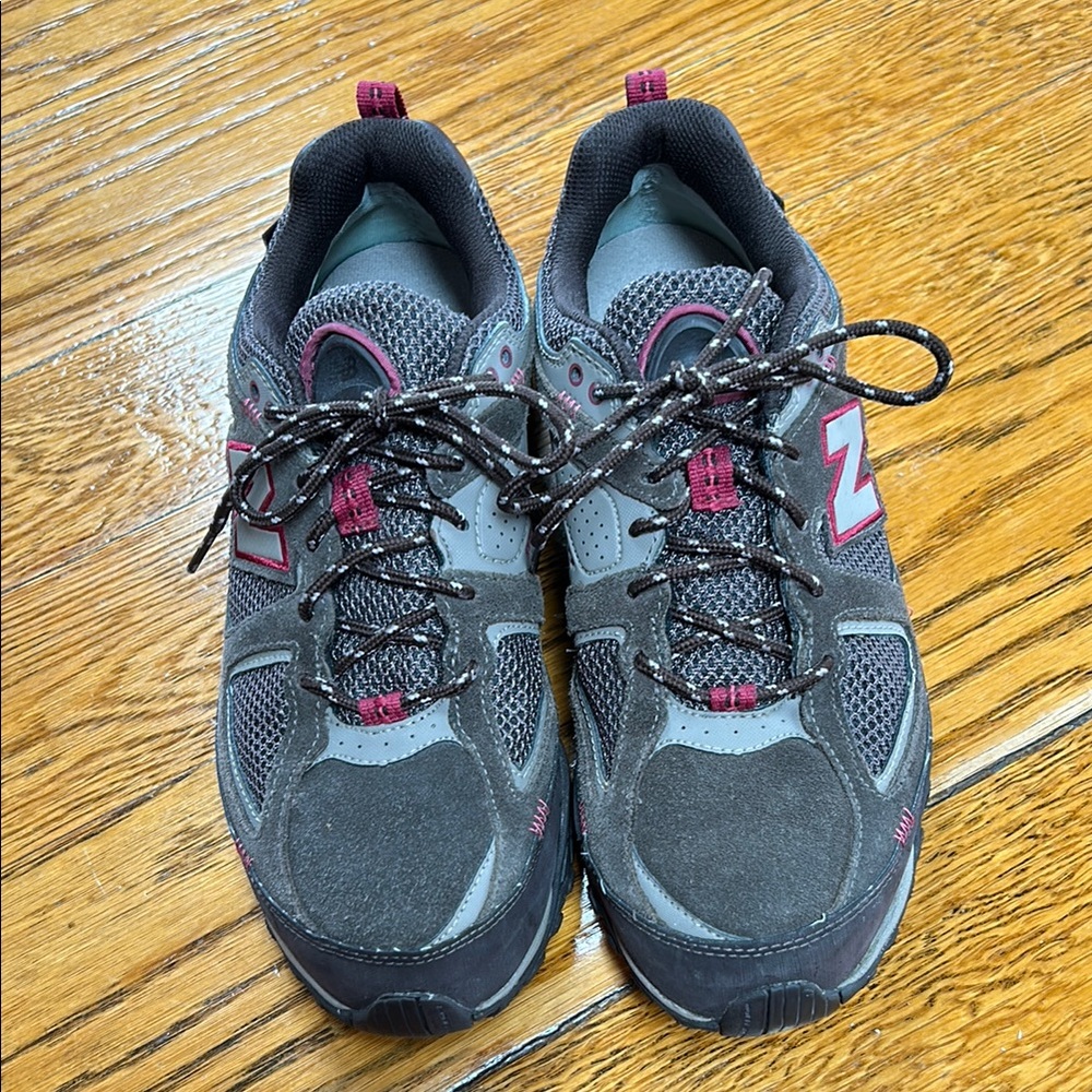 New Balance Gore-Tex 900 Women’s Multi Sport style shoes.Size 11.Great condition